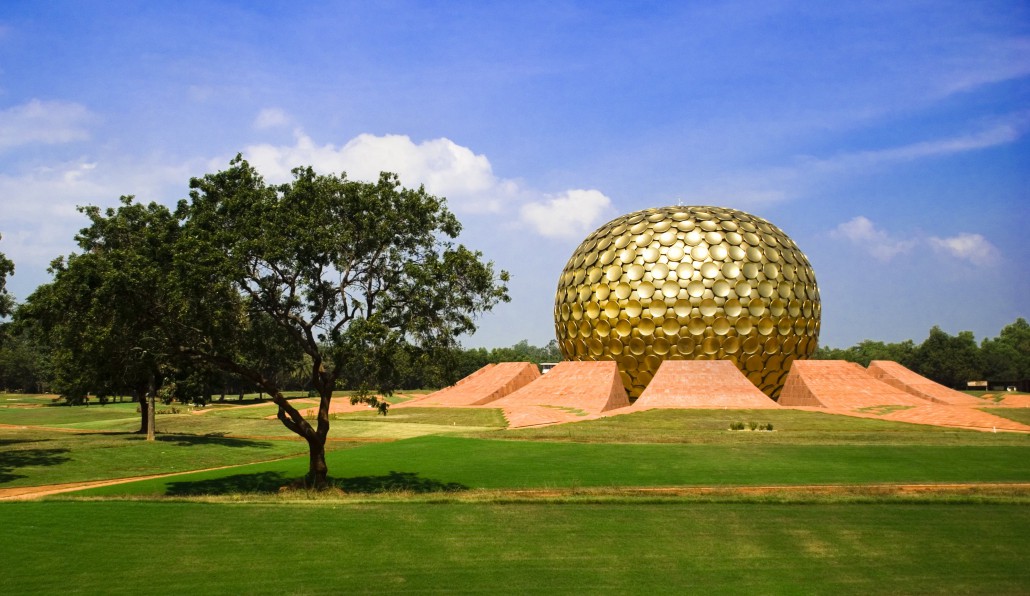 Matrimandir, Auroville, La India